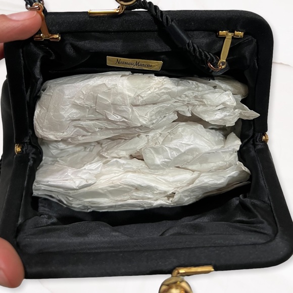 NEIMAN MARCUS Evening Black Silky Satin Crossbody Clutch Bag - Picture 3 of 4